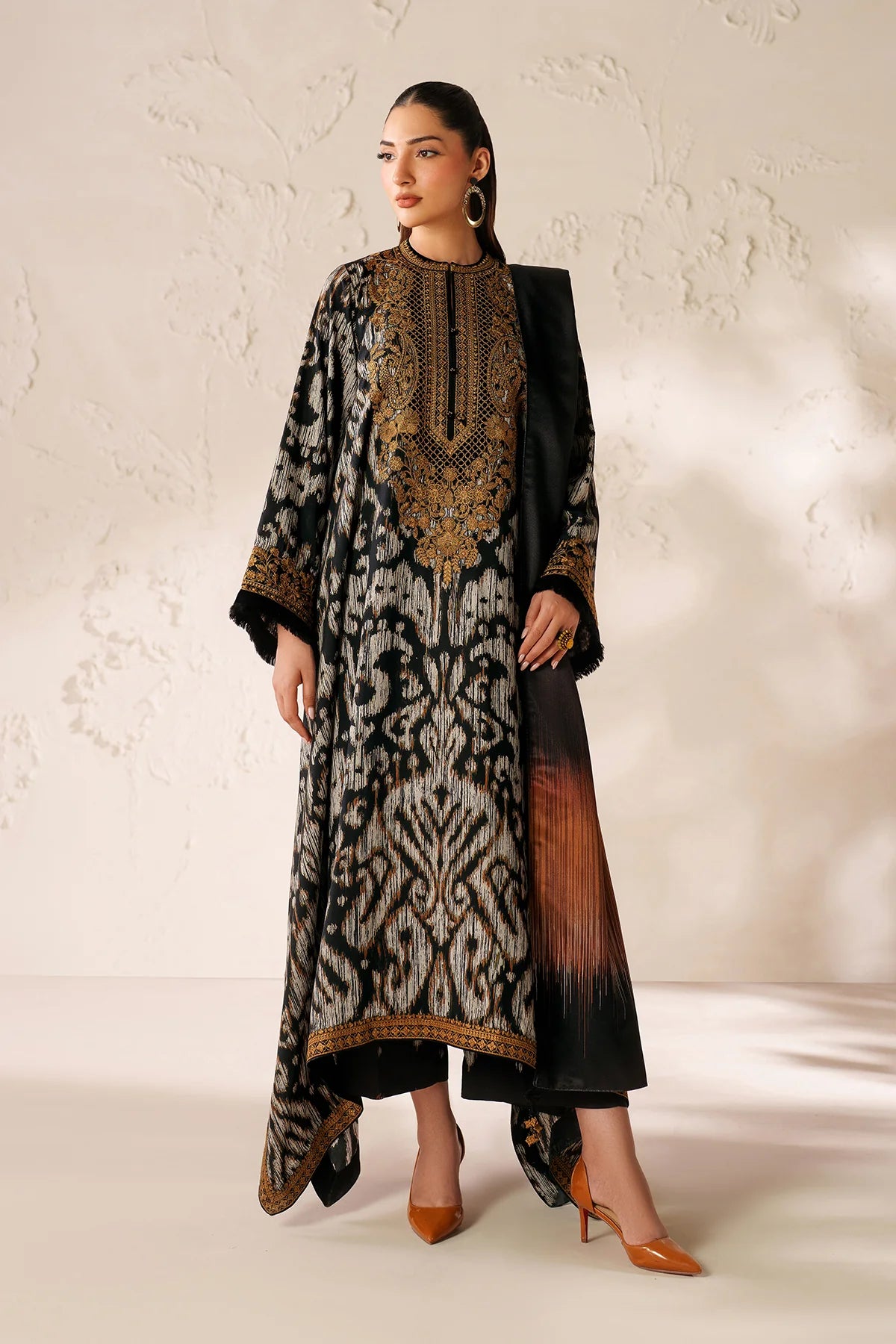 Baroque Embroidered Viscose Linen Three Piece Suit BR-VC-BLK02