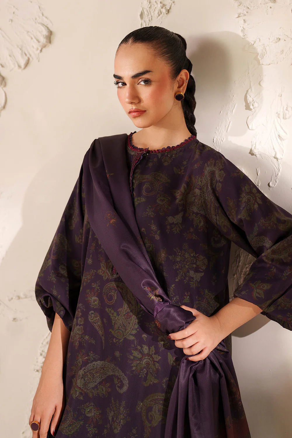 Baroque Embroidered Viscose Linen Three Piece Suit BR-VC-PRP02