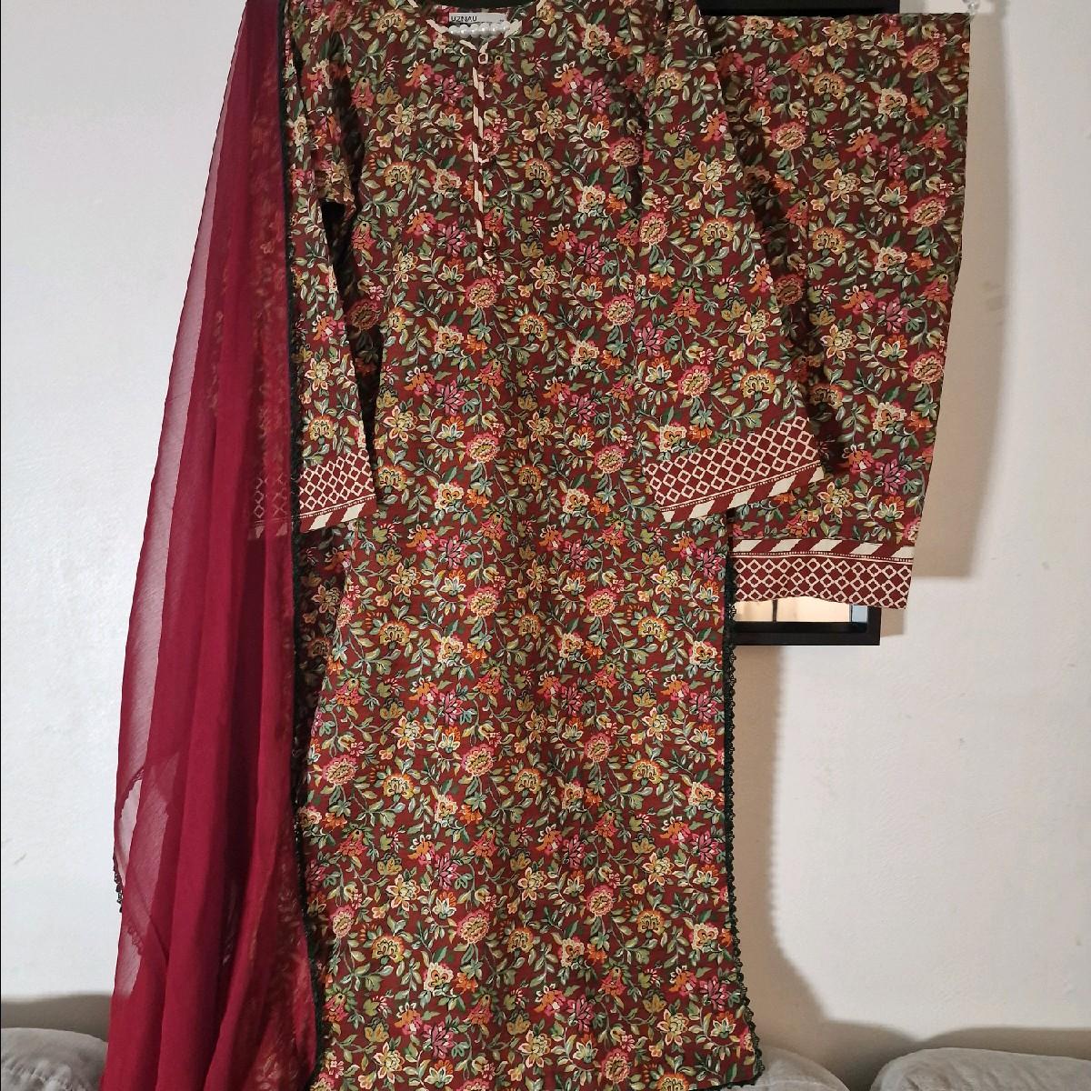 Sapphire khaddar pakistani winter trouser kameez dupatta Floral