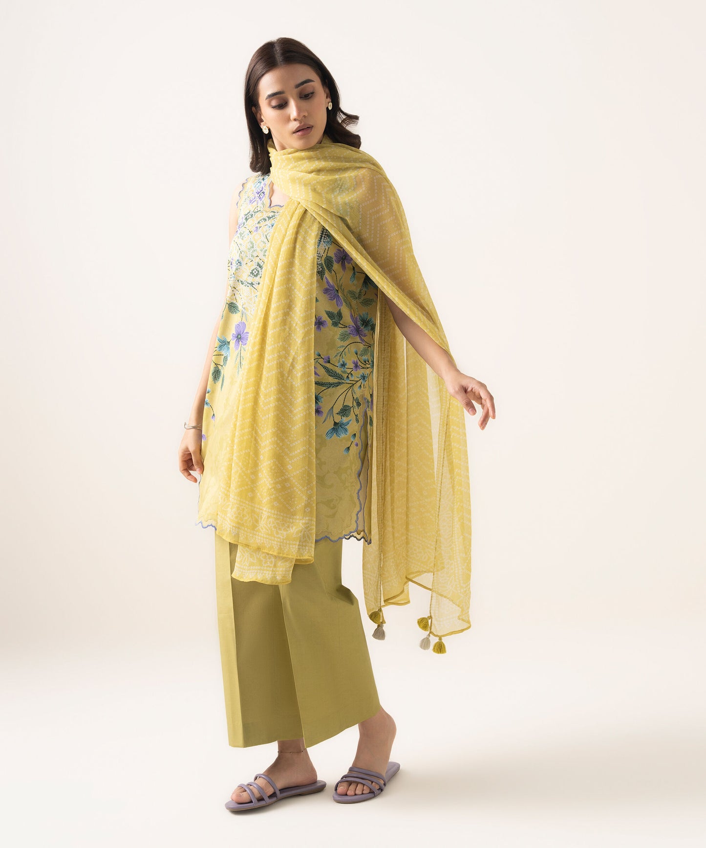 Sapphire Printed Lawn Three Piece Suit SP-LWN-YL08