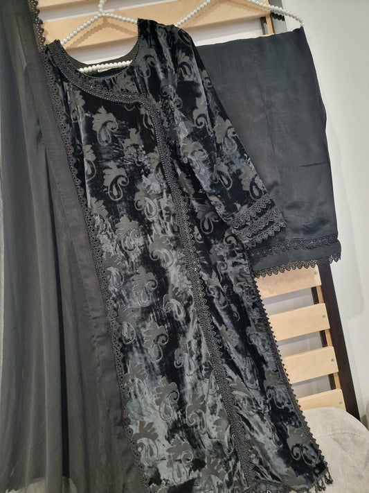 Uznau Palachi Velvet With Raw Silk Trouser And Chiffon Dupatta UZ-VL-BLK01