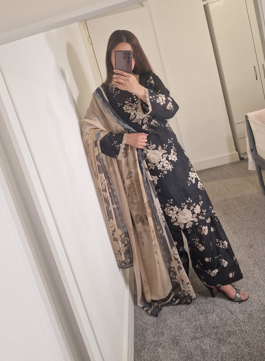 Uznau Lawn Three Piece Suit With Farshi Shalwar UZ-LWN-BLK013