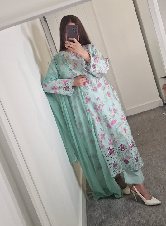 Uznau Embroided lawn Three Piece Summer Suit UZ-LWN-GR07