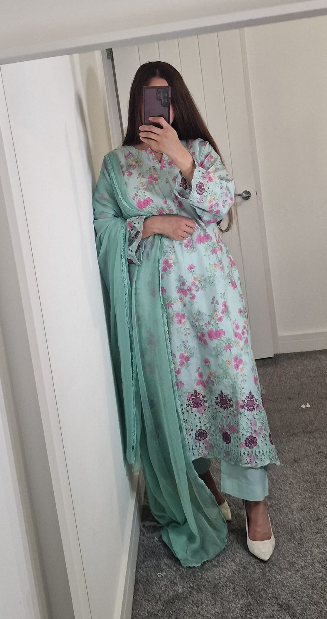 Uznau Embroided lawn Three Piece Summer Suit UZ-LWN-GR07