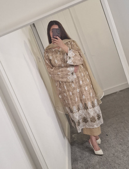 Uznau Embroided Lawn Three Piece Suit UZ-LWN-BR04