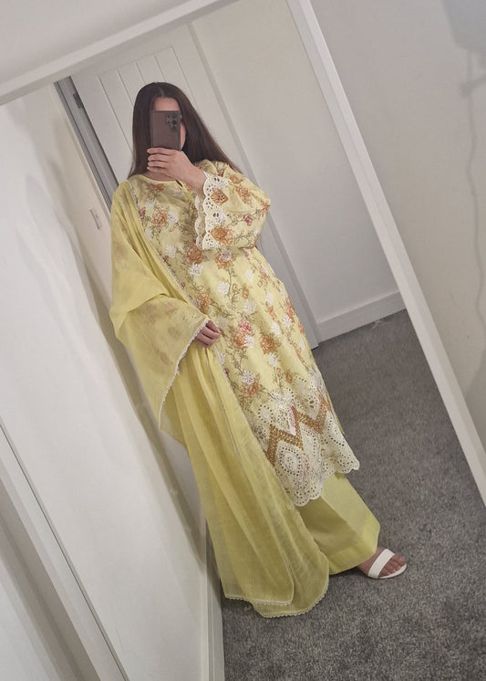Uznau Summer Lawn Suit Asian Wear UZ-LWN-YL01
