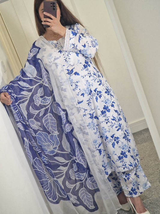 Uznau Lawn Three Piece Suit With Farshi Shalwar UZ-LWN-BLU012