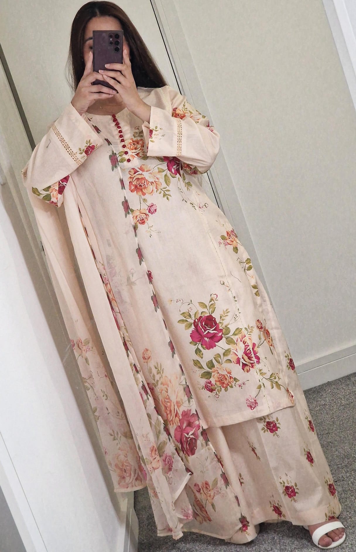Uznau Lawn Three Piece Suit UZ-LWN-WHT08