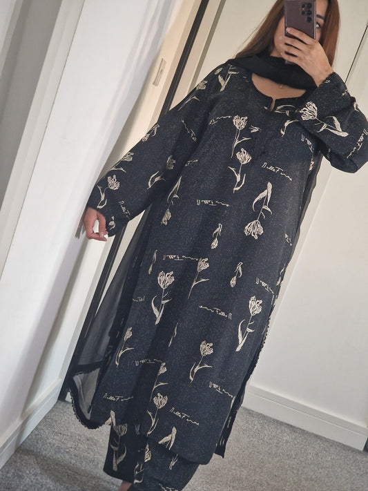 Uznau Linen Three Piece Suit UZ-LNN-BLK027