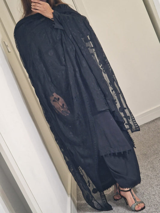 Uznau Linen Three Piece Suit UZ-LNN-BLK030