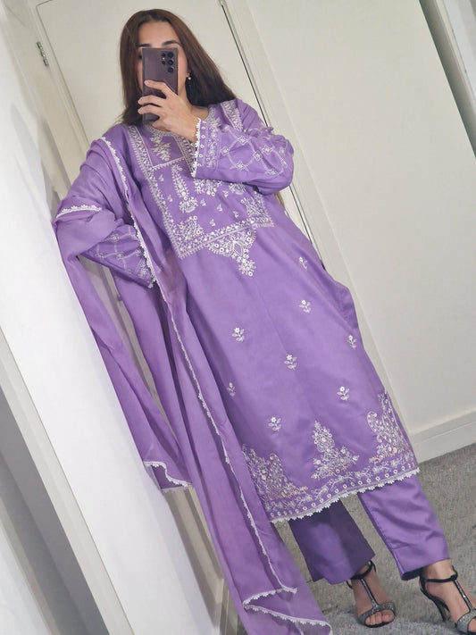 Uznau Embroided Dhanak Three Piece Suit UZ-DH-PRP04