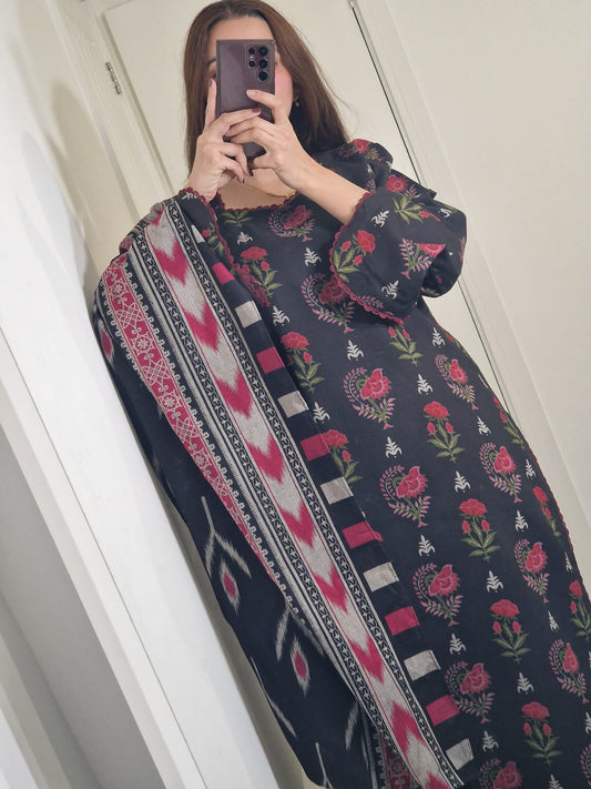 Uznau Dhanak Three Piece Suit UZ-DH-BLK03