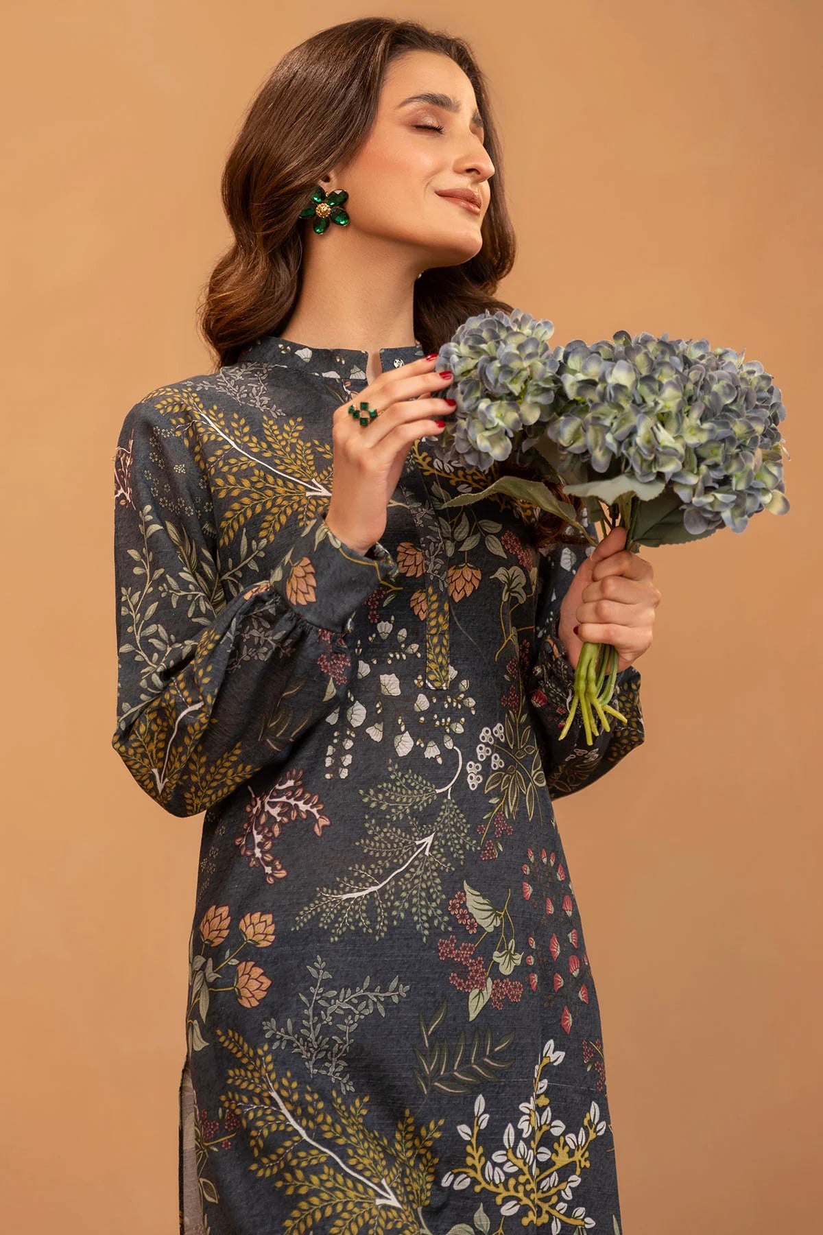 Motifz Khaddar Three Piece Suit MT-KHD-GR01