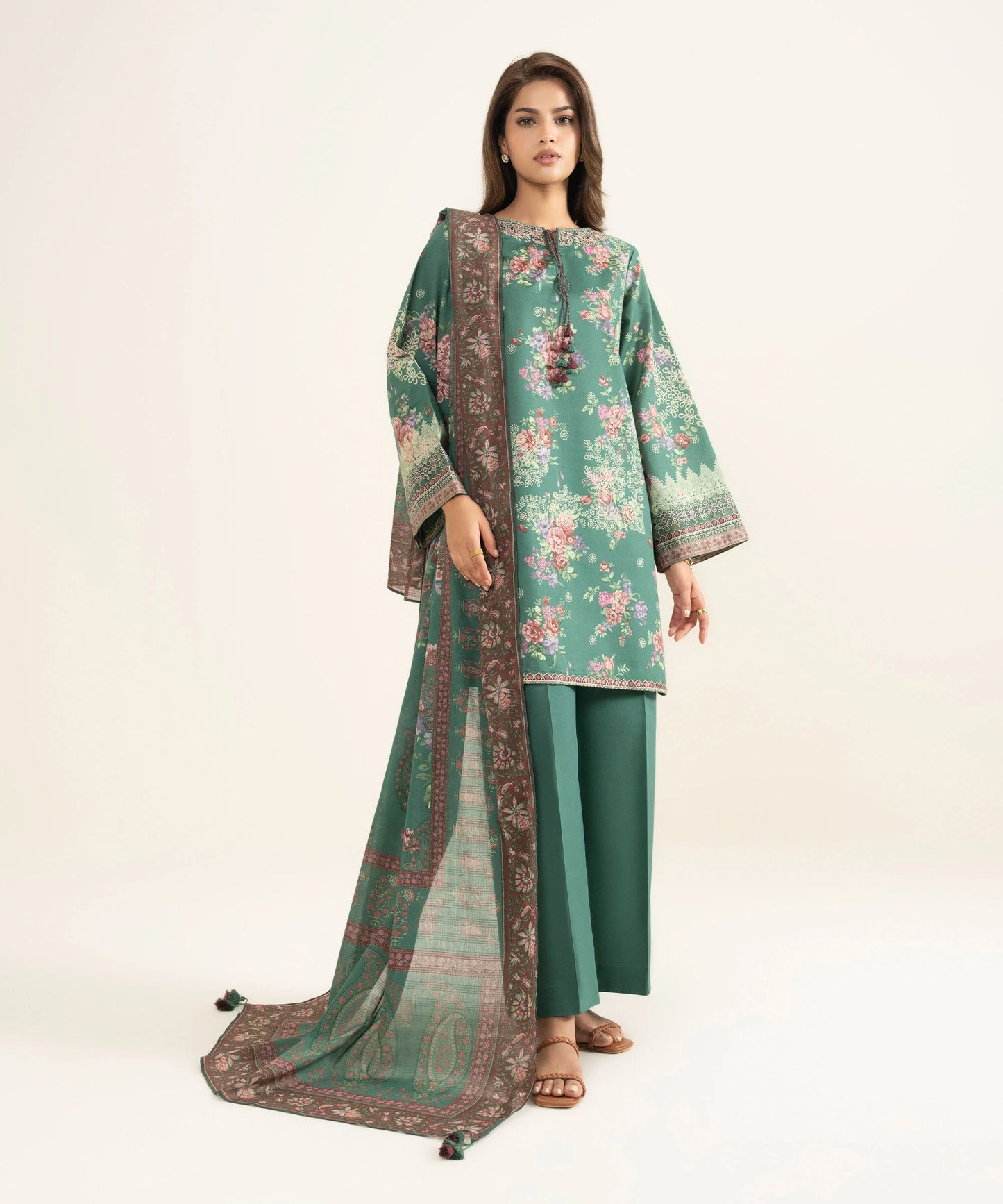 Sapphire Embroidered Lawn Three Piece Suit SP-LWN-GR016