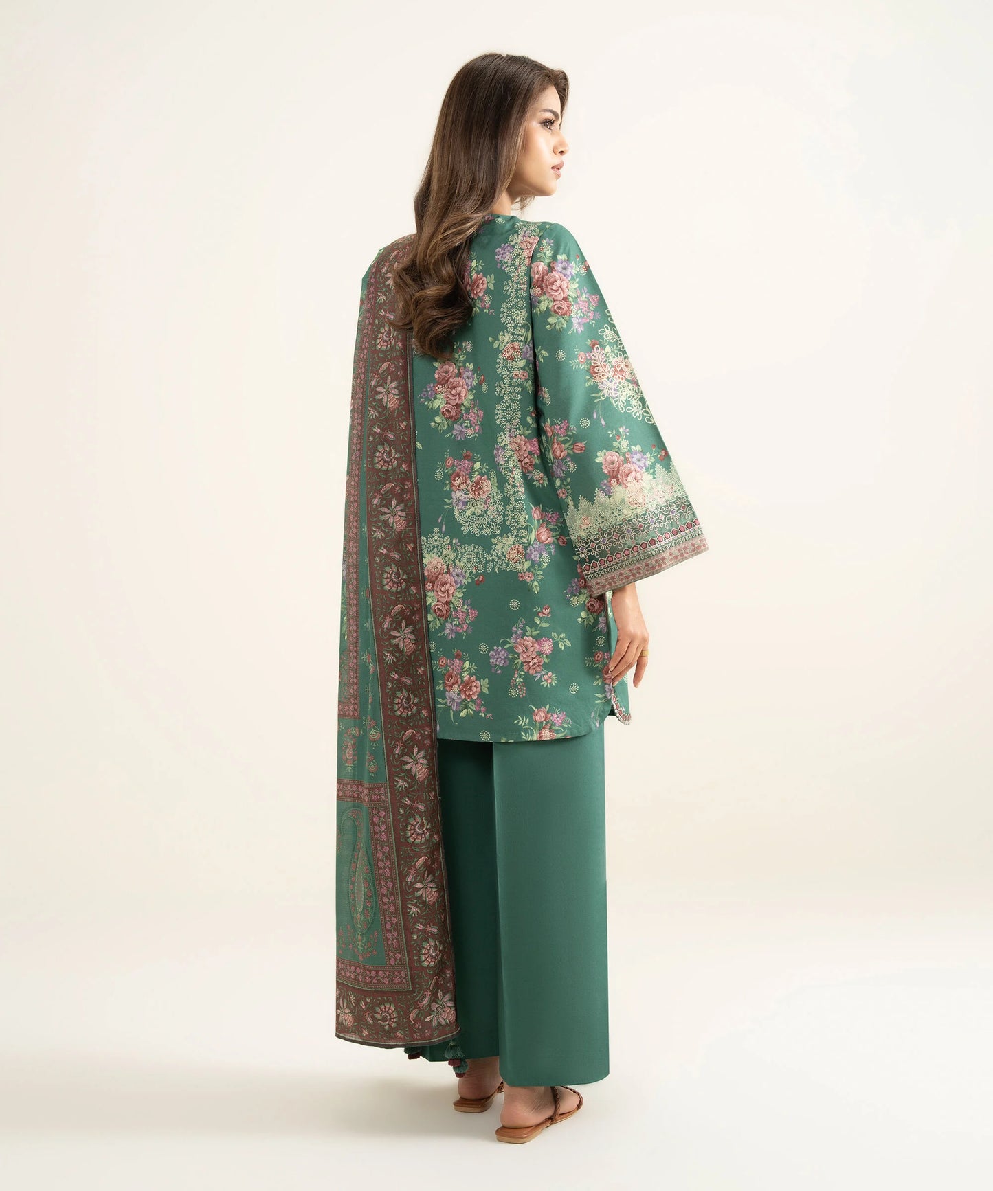 Sapphire Embroidered Lawn Three Piece Suit SP-LWN-GR016