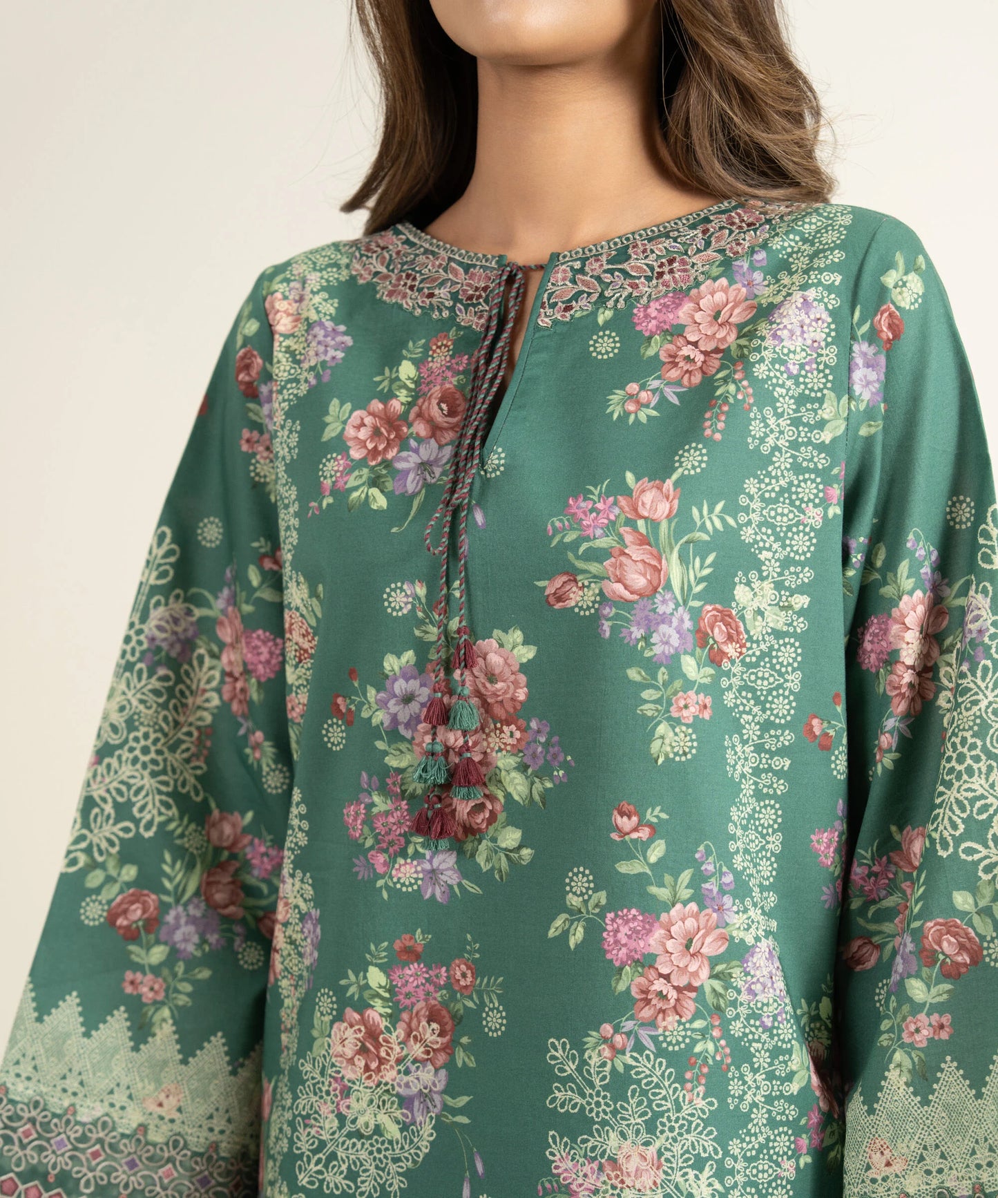 Sapphire Embroidered Lawn Three Piece Suit SP-LWN-GR016
