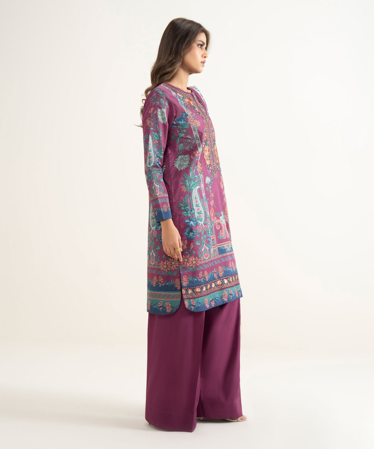 Sapphire Embroidered Lawn Three Piece Suit SP-LWN-MR04