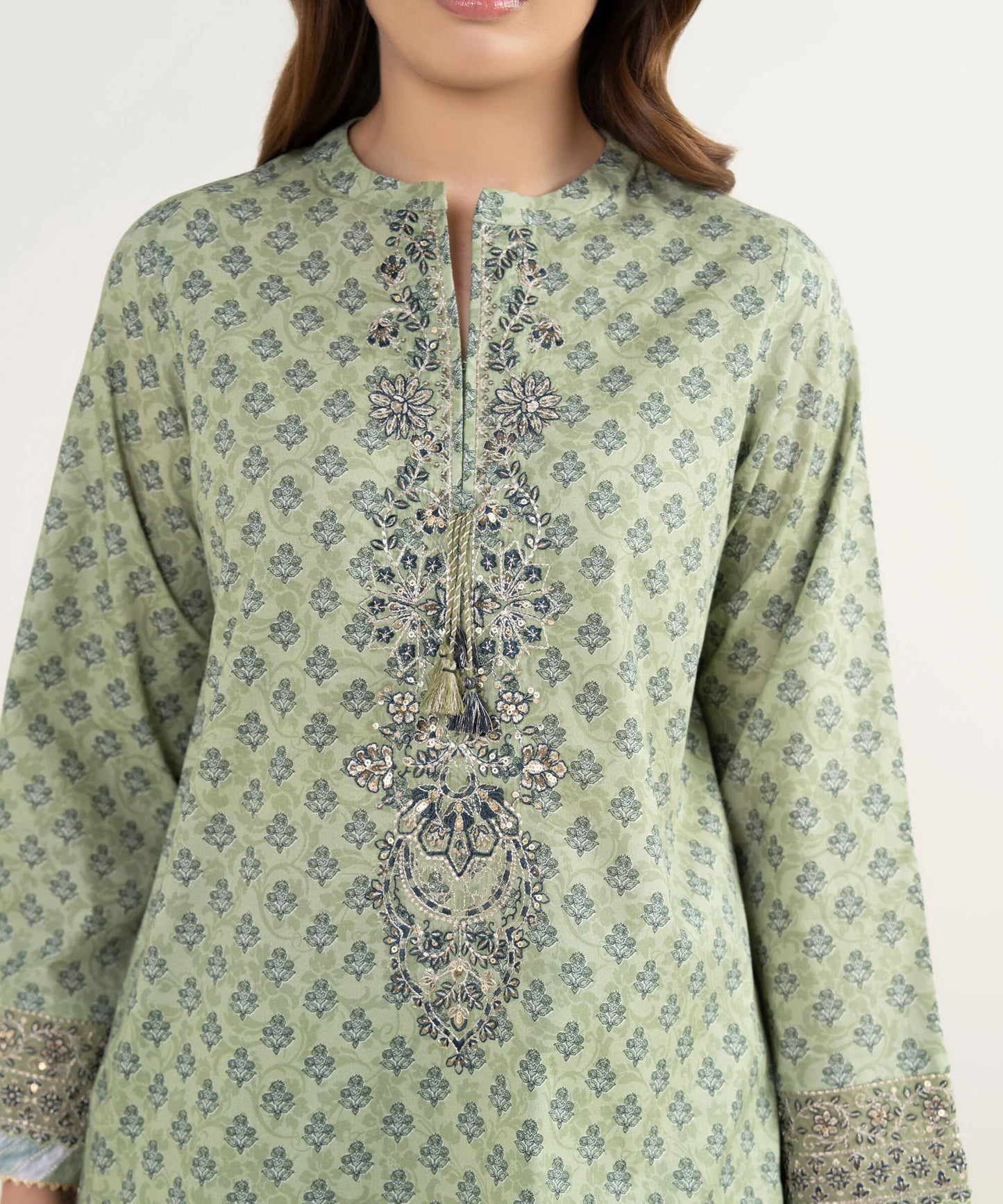 Sapphire Embroidered Lawn Three Piece Suit SP-LWN-GR014
