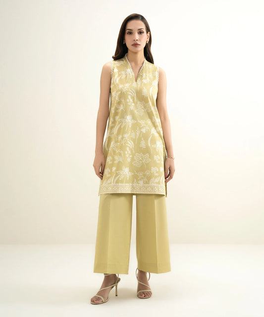 Sapphire Printed Lawn Three Piece Suit SP-LWN-YL06