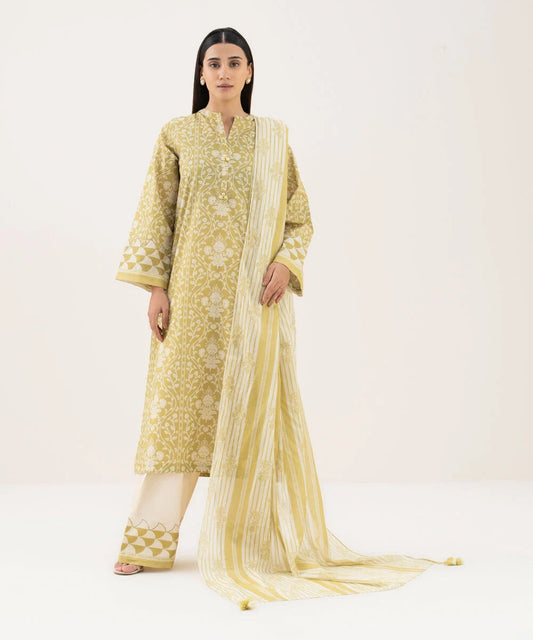 Sapphire Printed Lawn Three Piece Suit SP-LWN-YL011