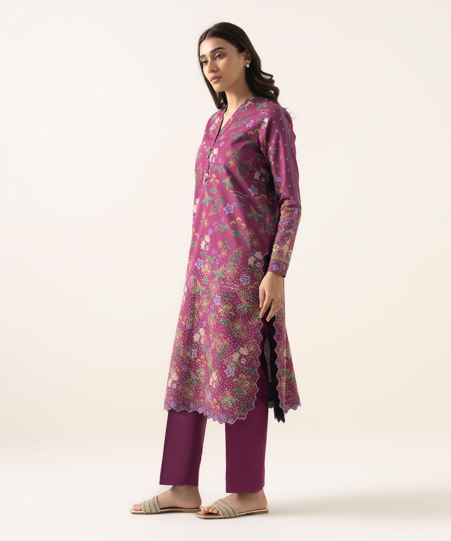 Sapphire Printed Lawn Three Piece Suit SP-LWN-PRP016