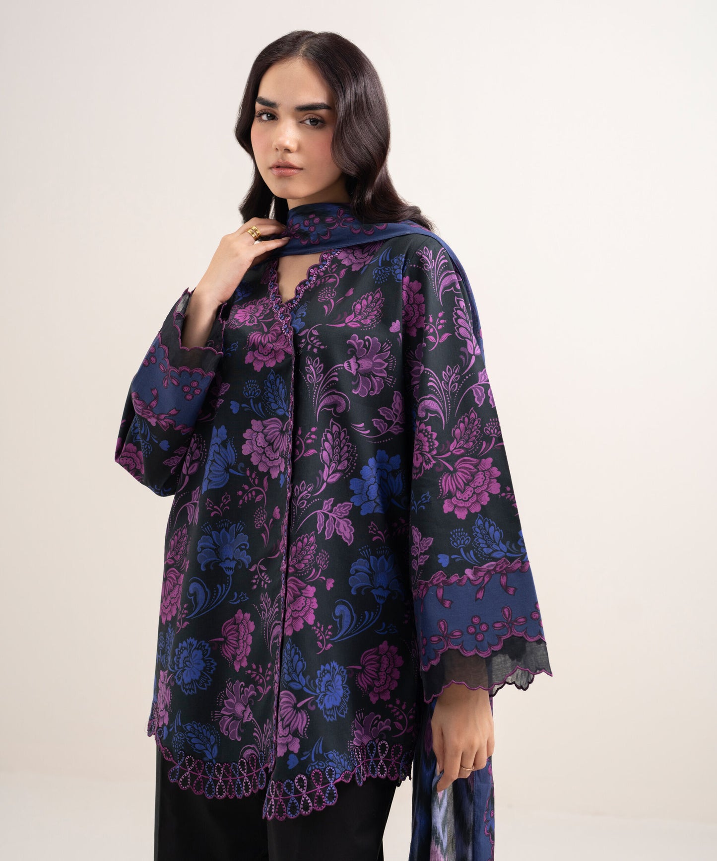 Sapphire Embrpidered Lawn Three Piece Suit SP-LWN-BLU017