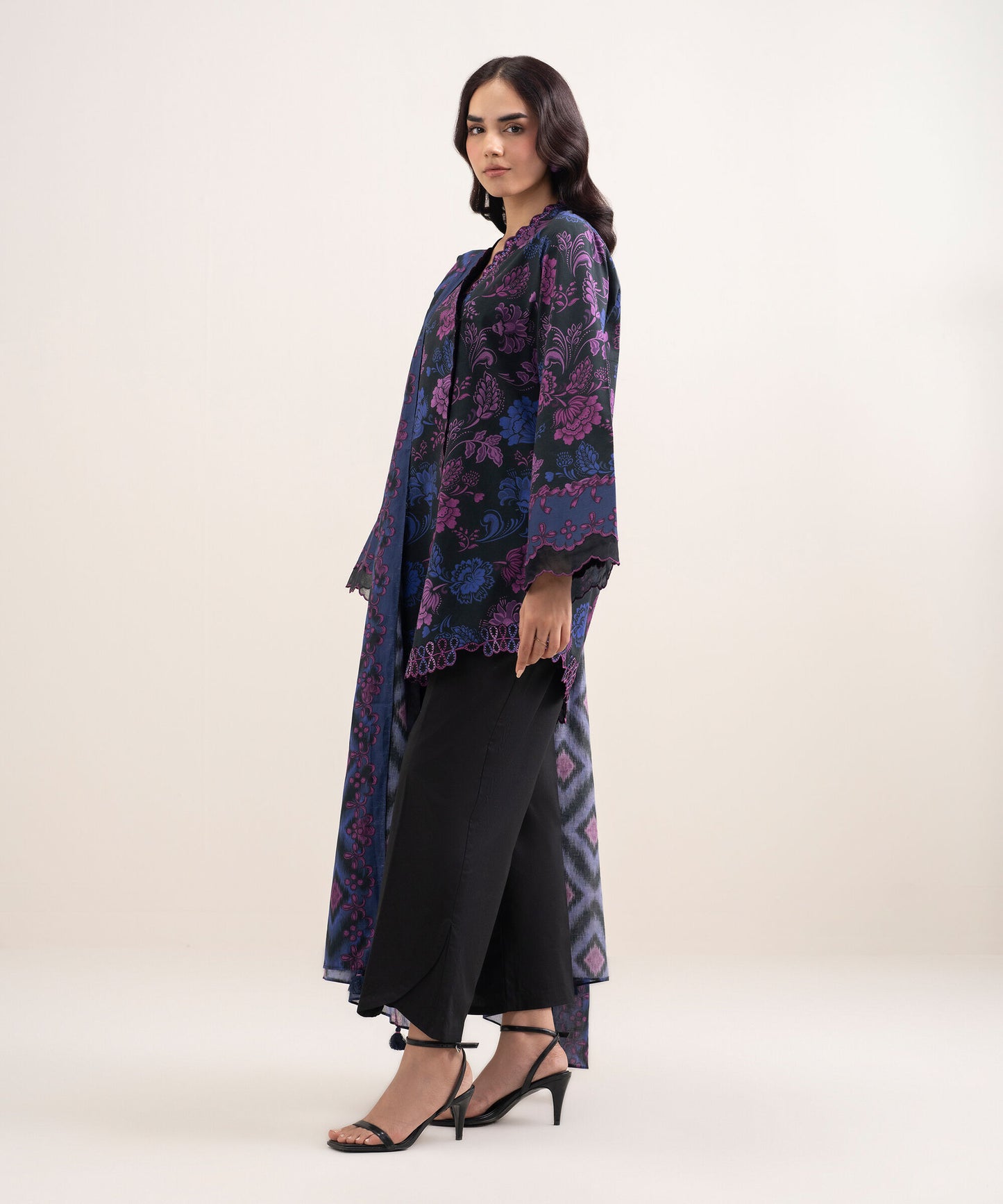 Sapphire Embrpidered Lawn Three Piece Suit SP-LWN-BLU017