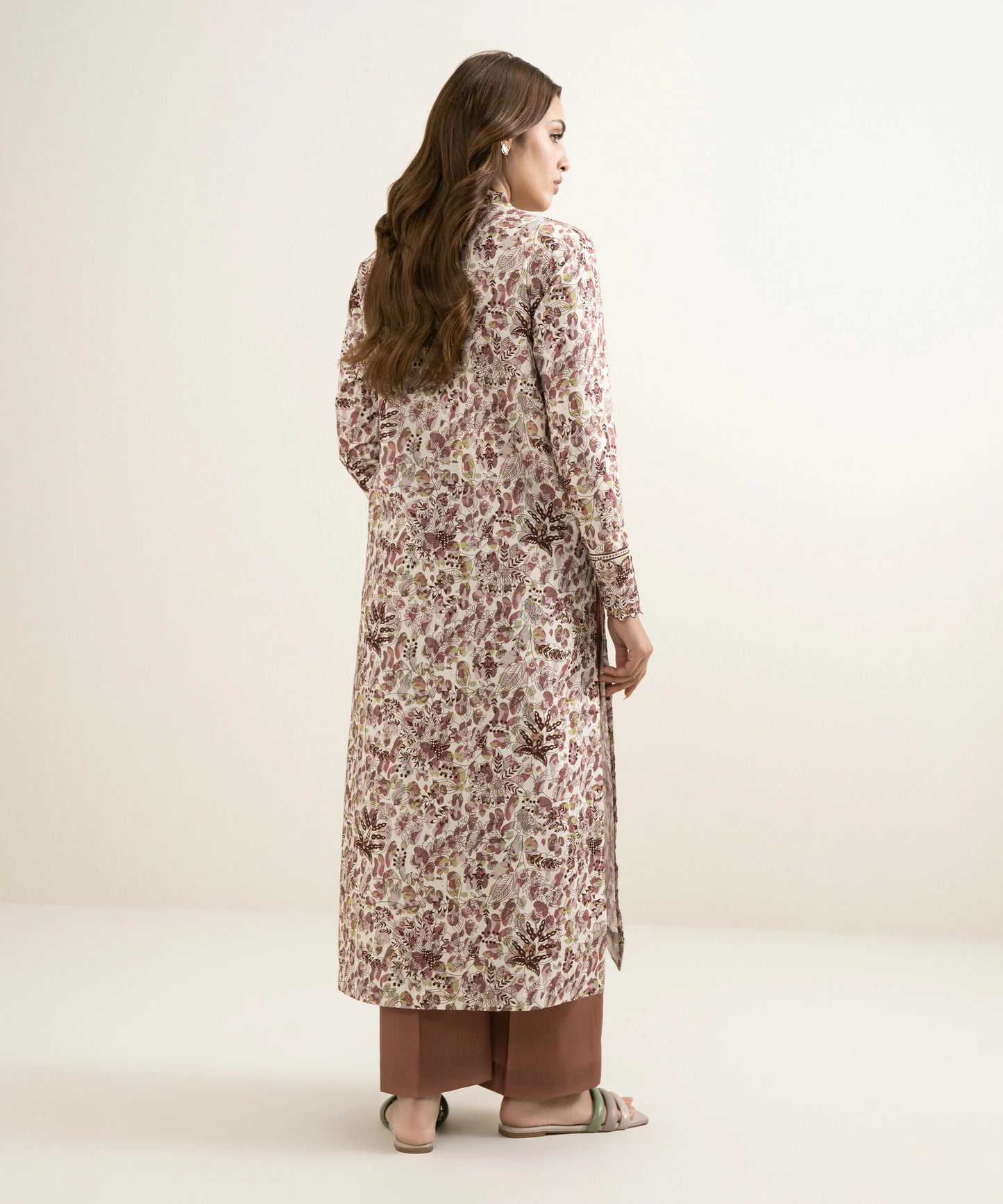 Sapphire Printed Lawn Three Piece Suit SP-LWN-MR03