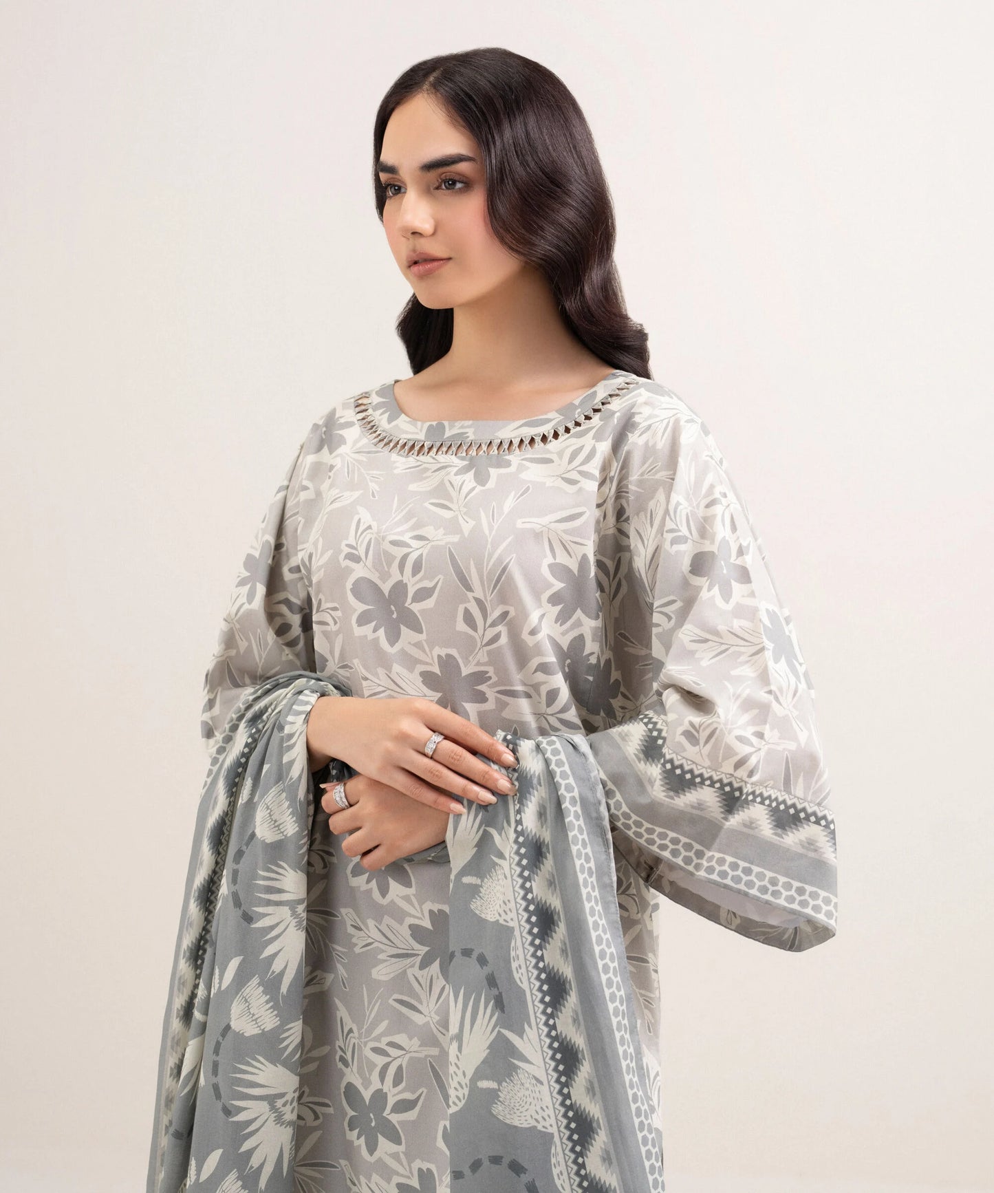 Sapphire Printed Lawn Three Piece Suit SP-LWN-GRY012