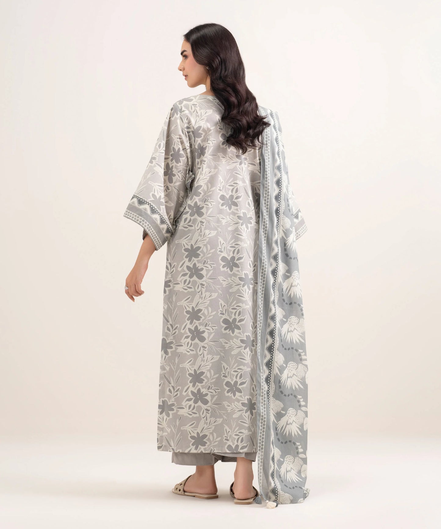 Sapphire Printed Lawn Three Piece Suit SP-LWN-GRY012