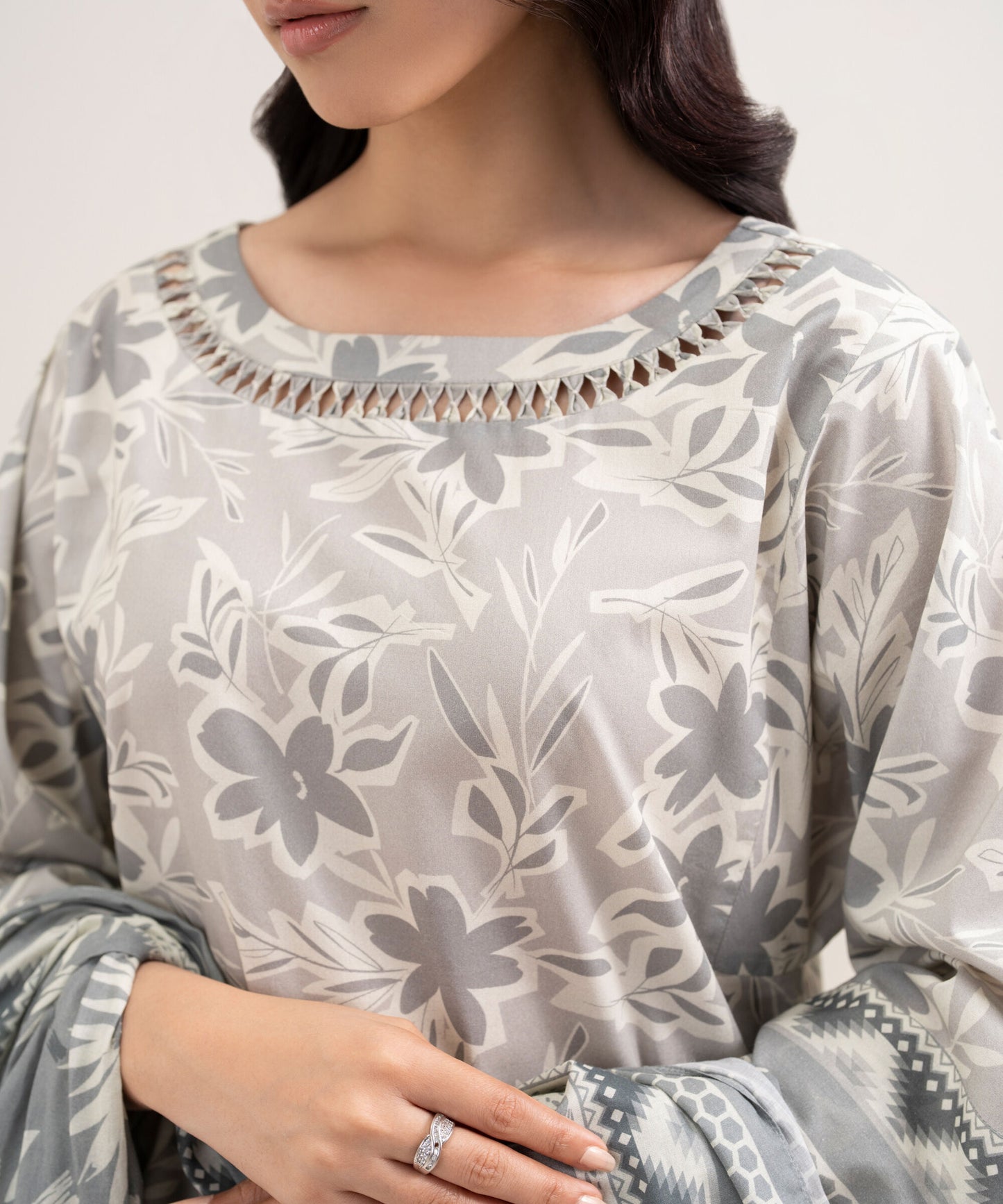 Sapphire Printed Lawn Three Piece Suit SP-LWN-GRY012