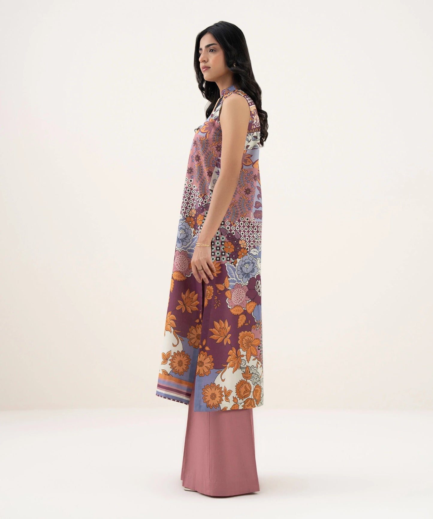 Sapphire Printed Lawn Three Piece Suit SP-LWN-PRP011