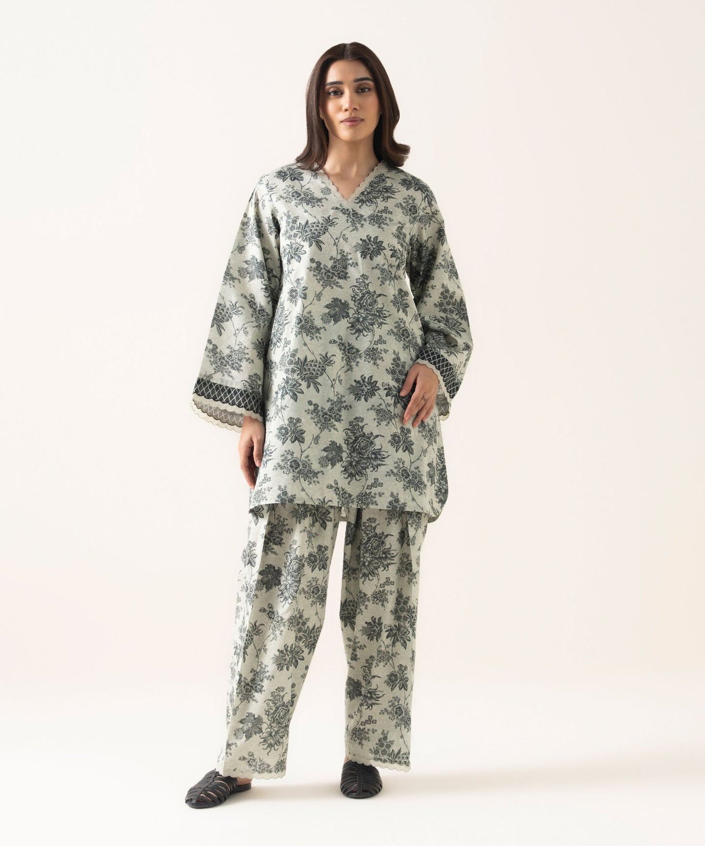 Sapphire Printed Lawn Three Piece Suit SP-LWN-BLK031
