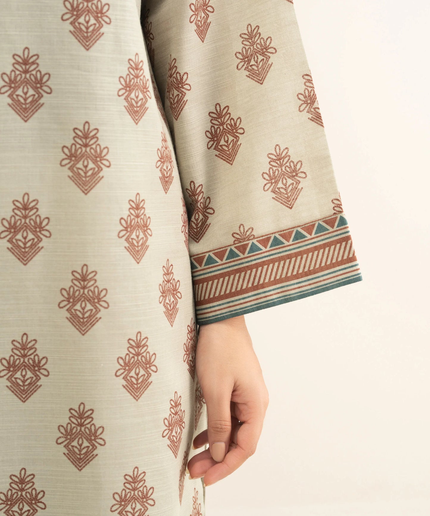 Sapphire Khaddr Three Piece Suit SP-KHD-WHT02