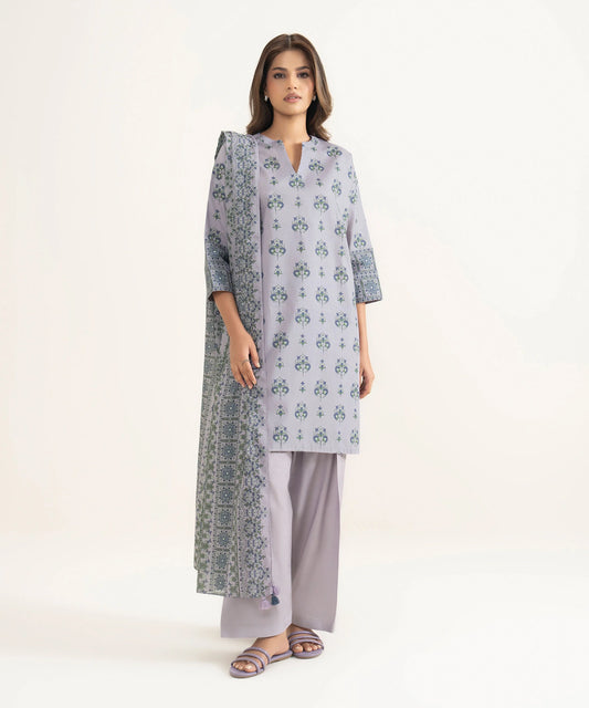 Sapphire Printed Lawn Three Piece Suit SP-LWN-PRP015