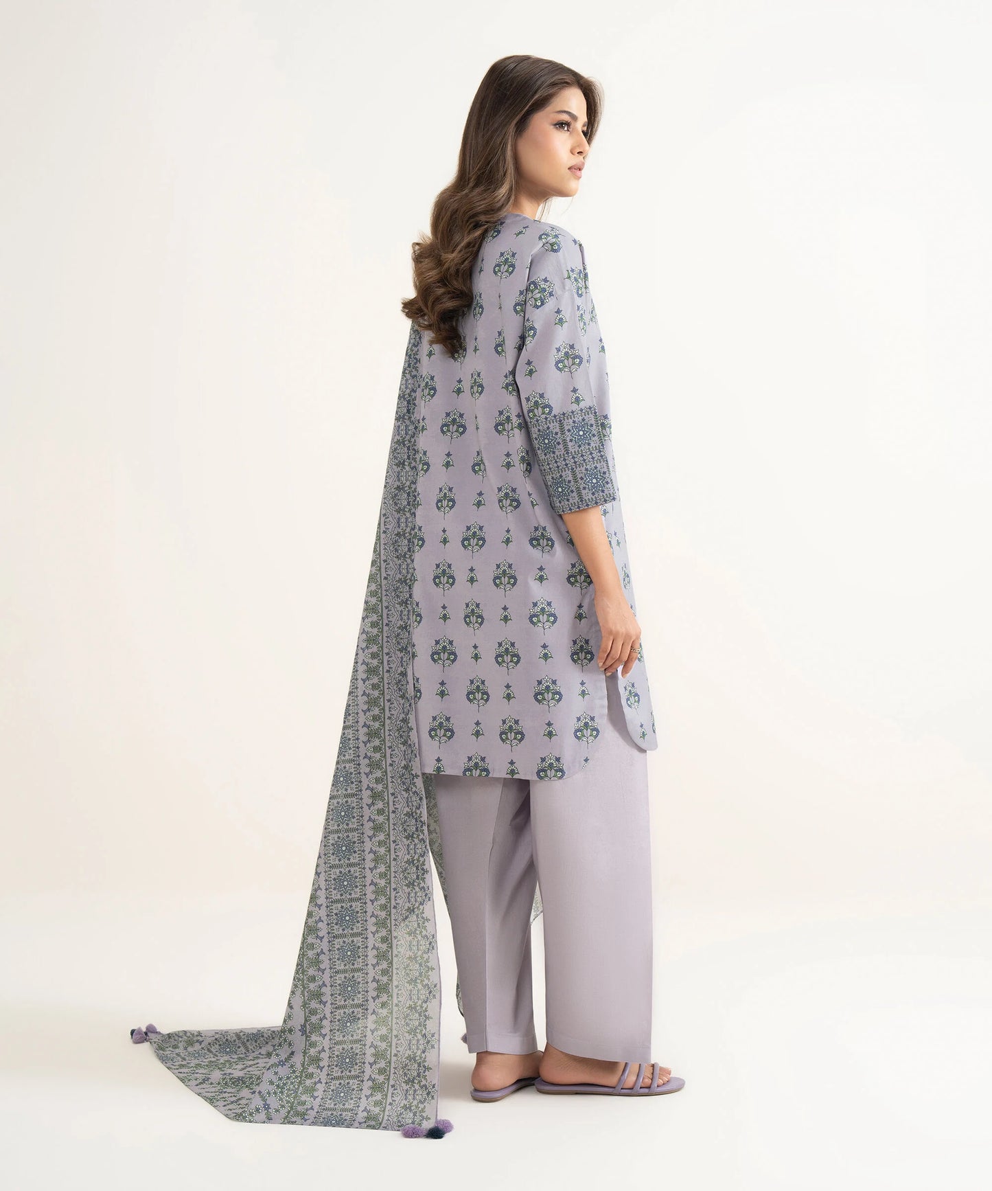 Sapphire Printed Lawn Three Piece Suit SP-LWN-PRP015