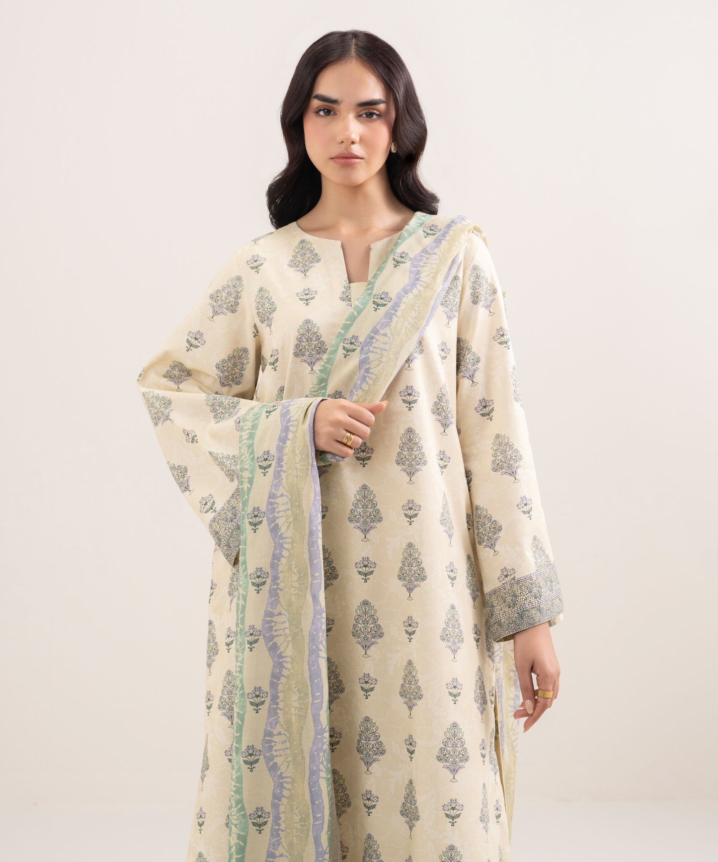 Sapphire Printed Lawn Three Piece Suit SP-LWN-BG01