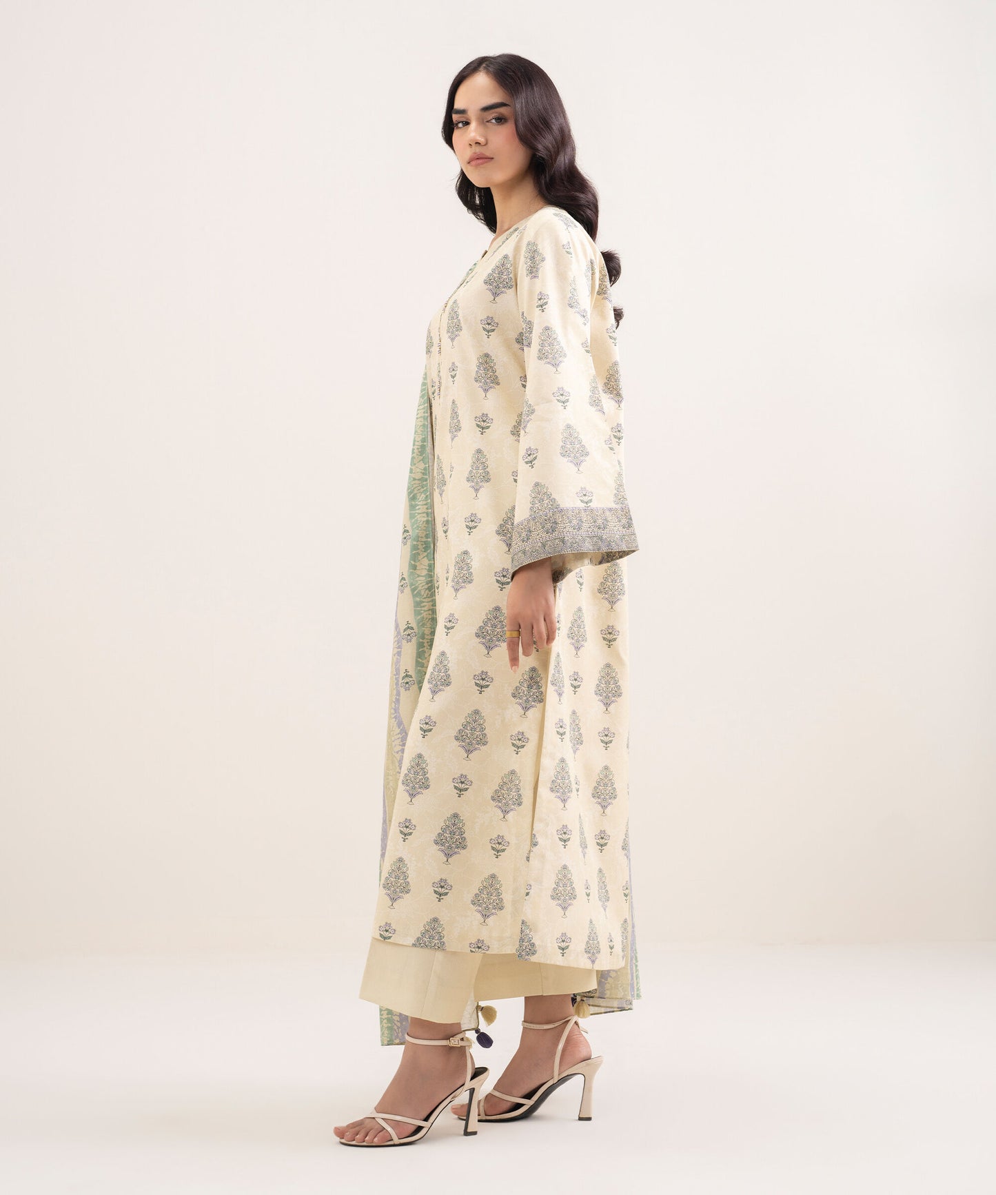 Sapphire Printed Lawn Three Piece Suit SP-LWN-BG01