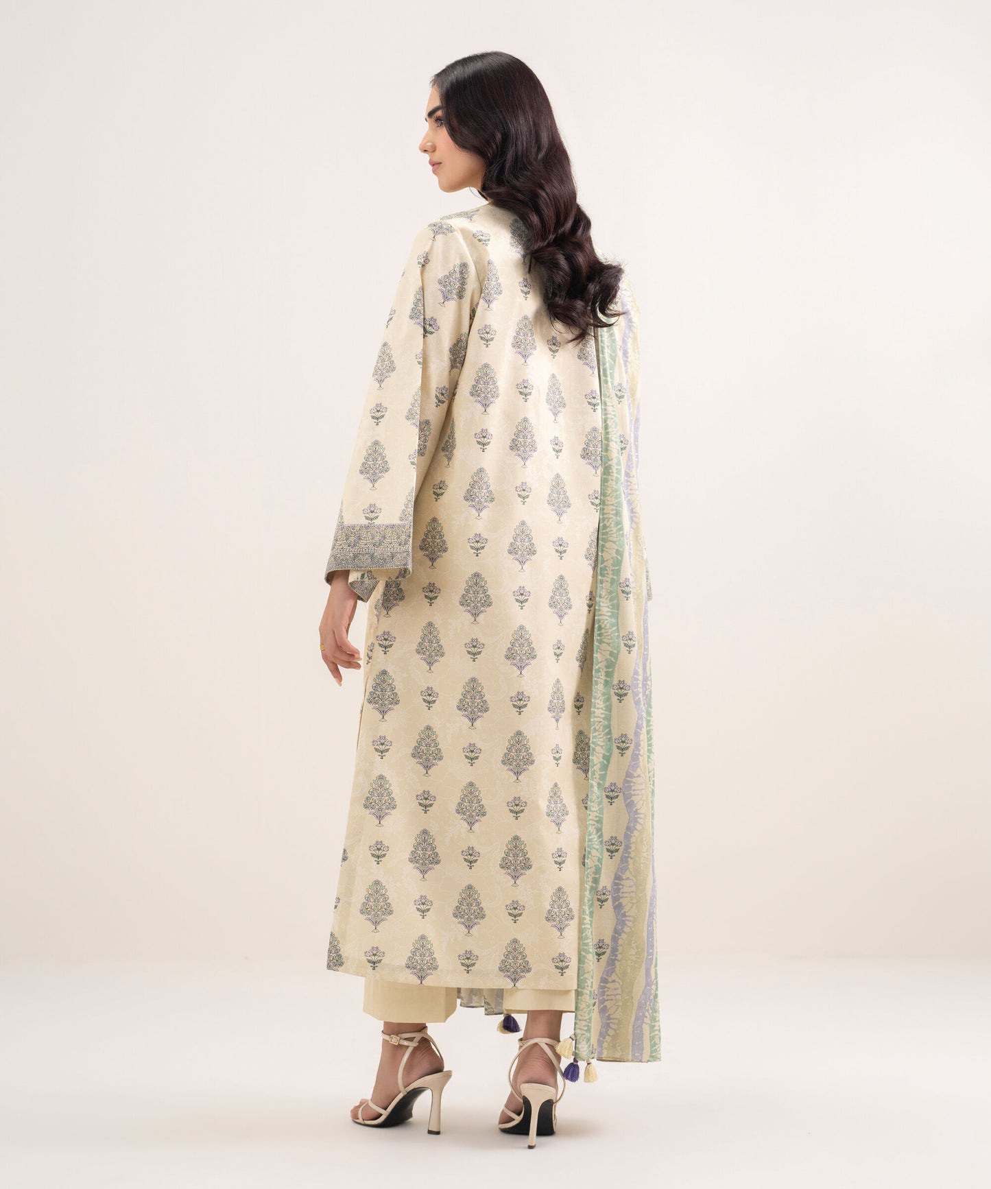 Sapphire Printed Lawn Three Piece Suit SP-LWN-BG01