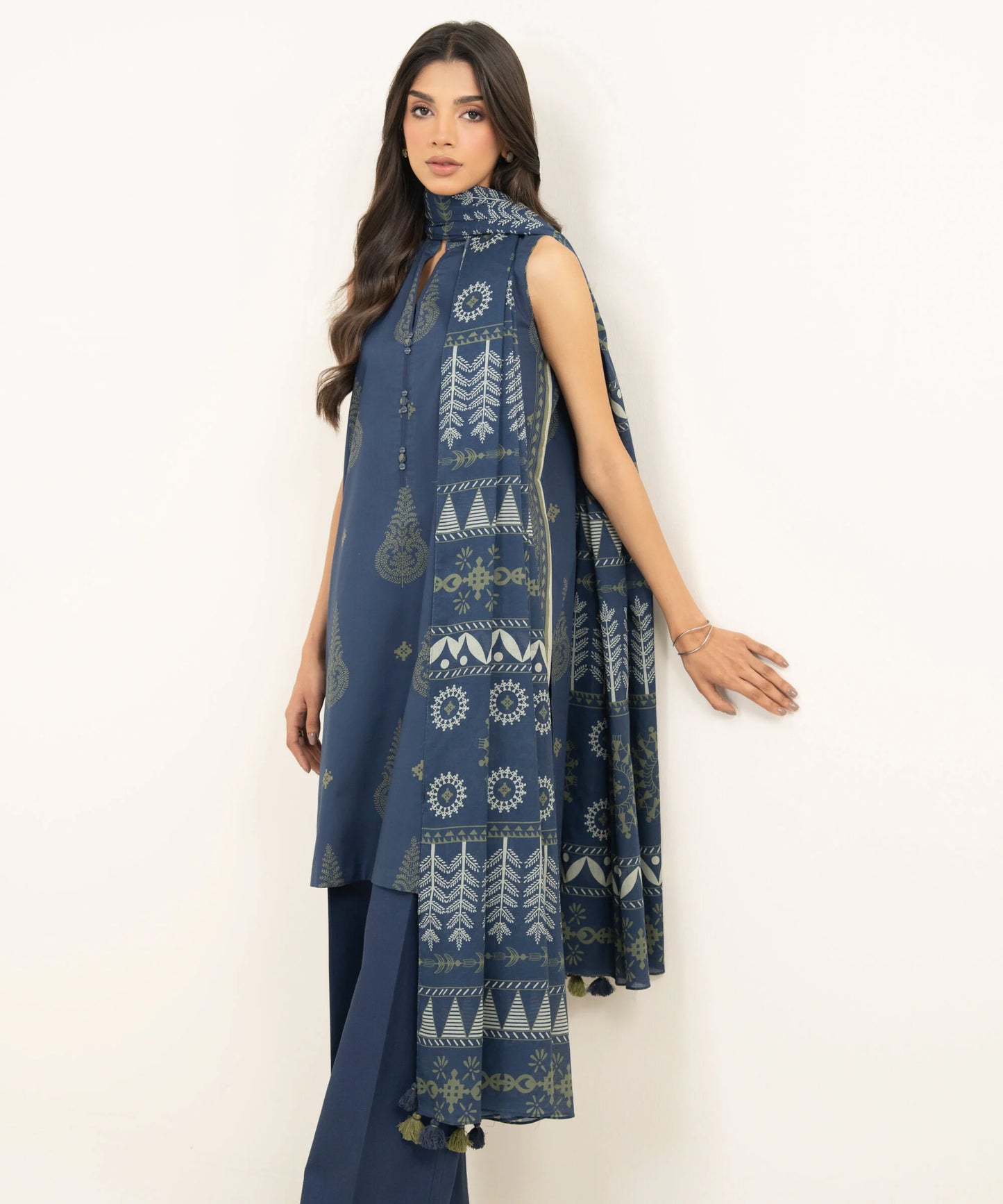 Sapphire Printed Lawn Suit With Matchin Dupatta SP-LWN-BLU013