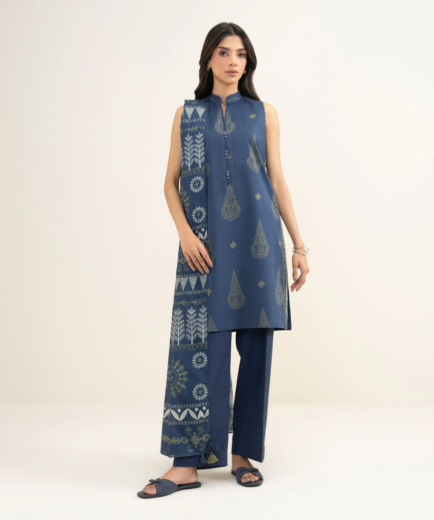 Sapphire Printed Lawn Suit With Matchin Dupatta SP-LWN-BLU013