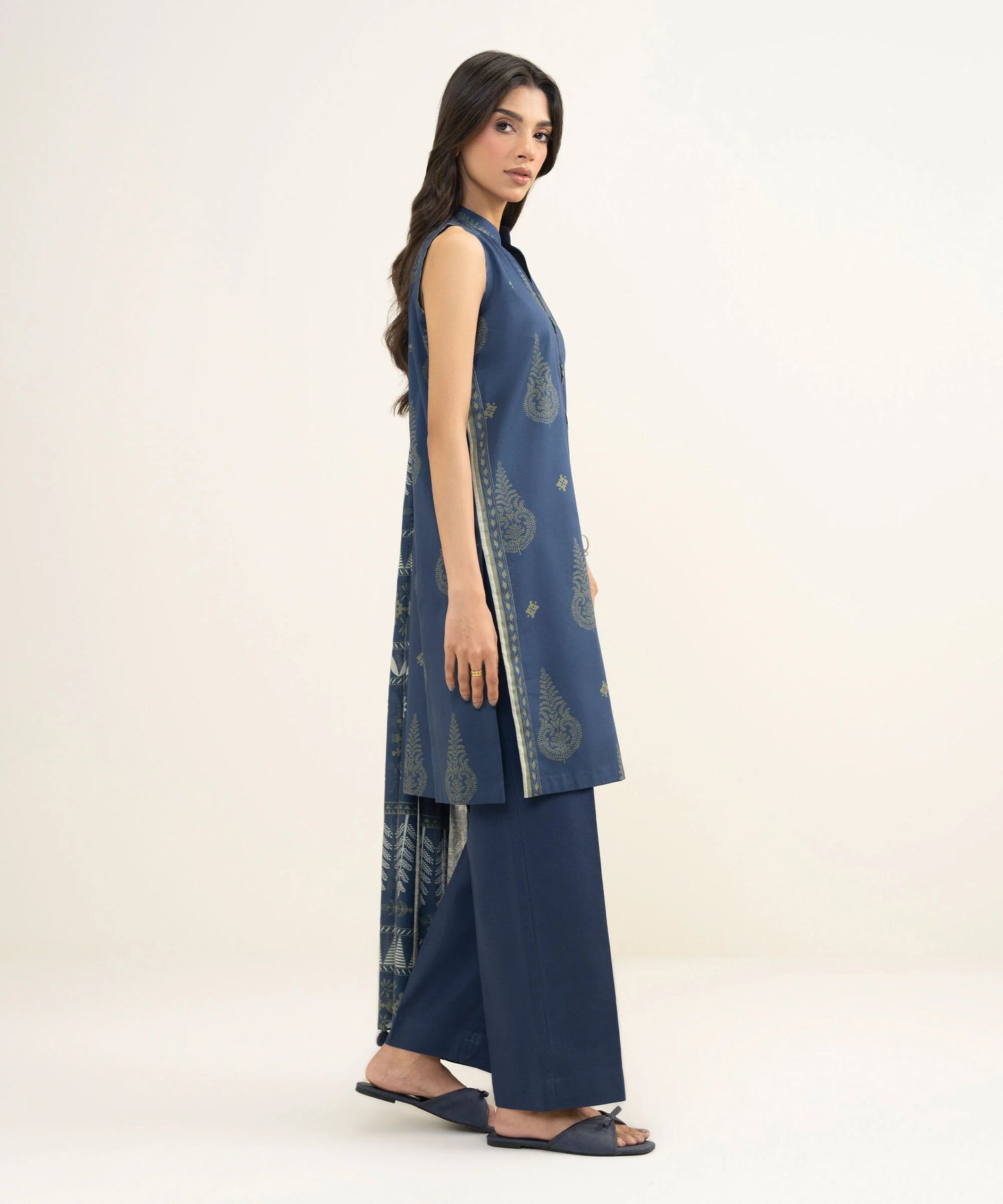 Sapphire Printed Lawn Suit With Matchin Dupatta SP-LWN-BLU013