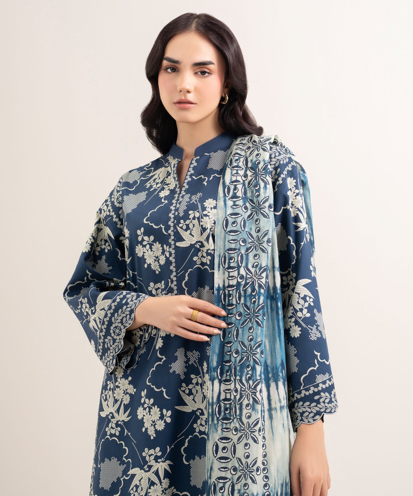 Sapphire Printed Lawn Three Piece Suit SP-LWN-BLU014