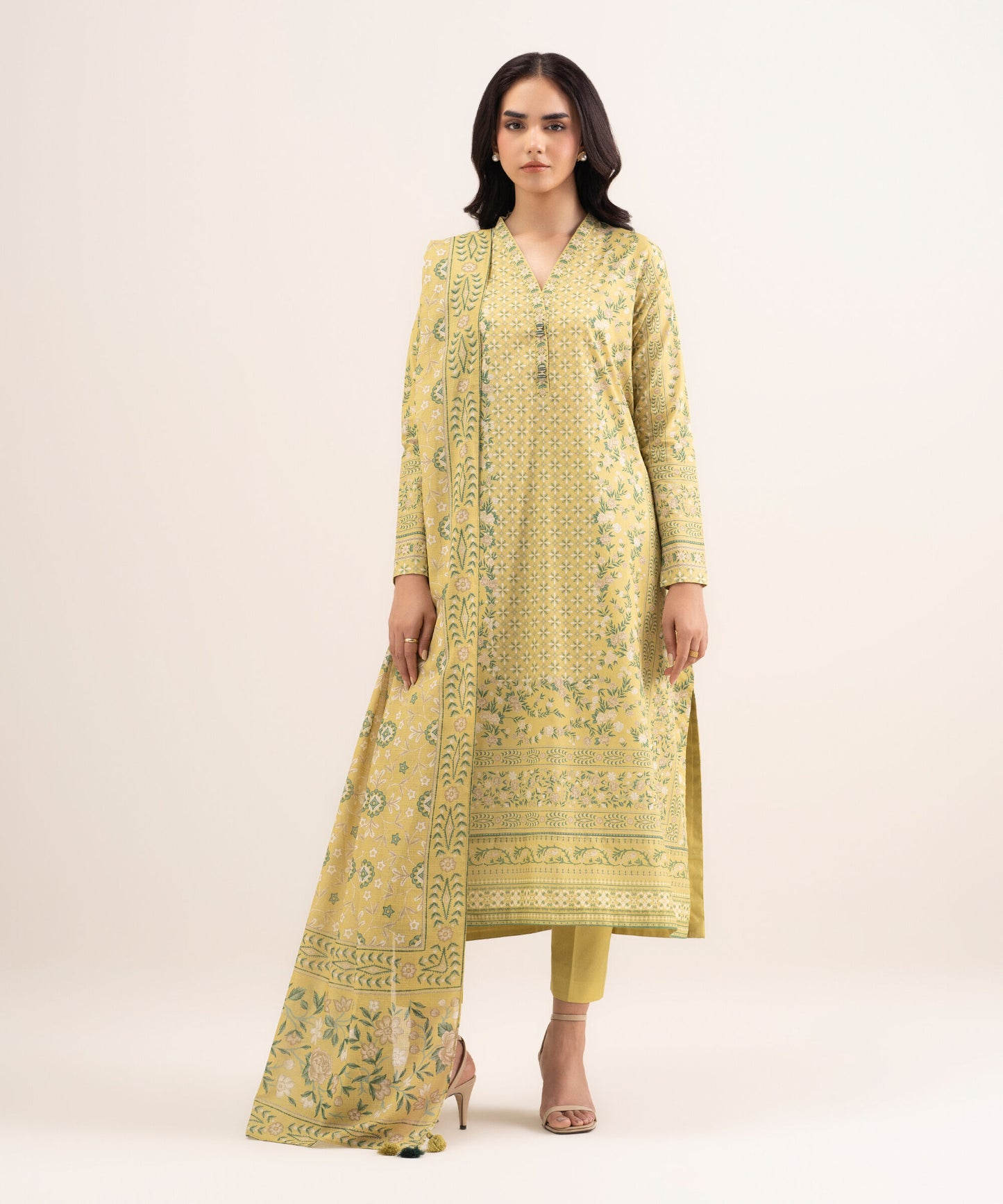 Sapphire Printed Lawn Three Piece Suit SP-LWN-YL012