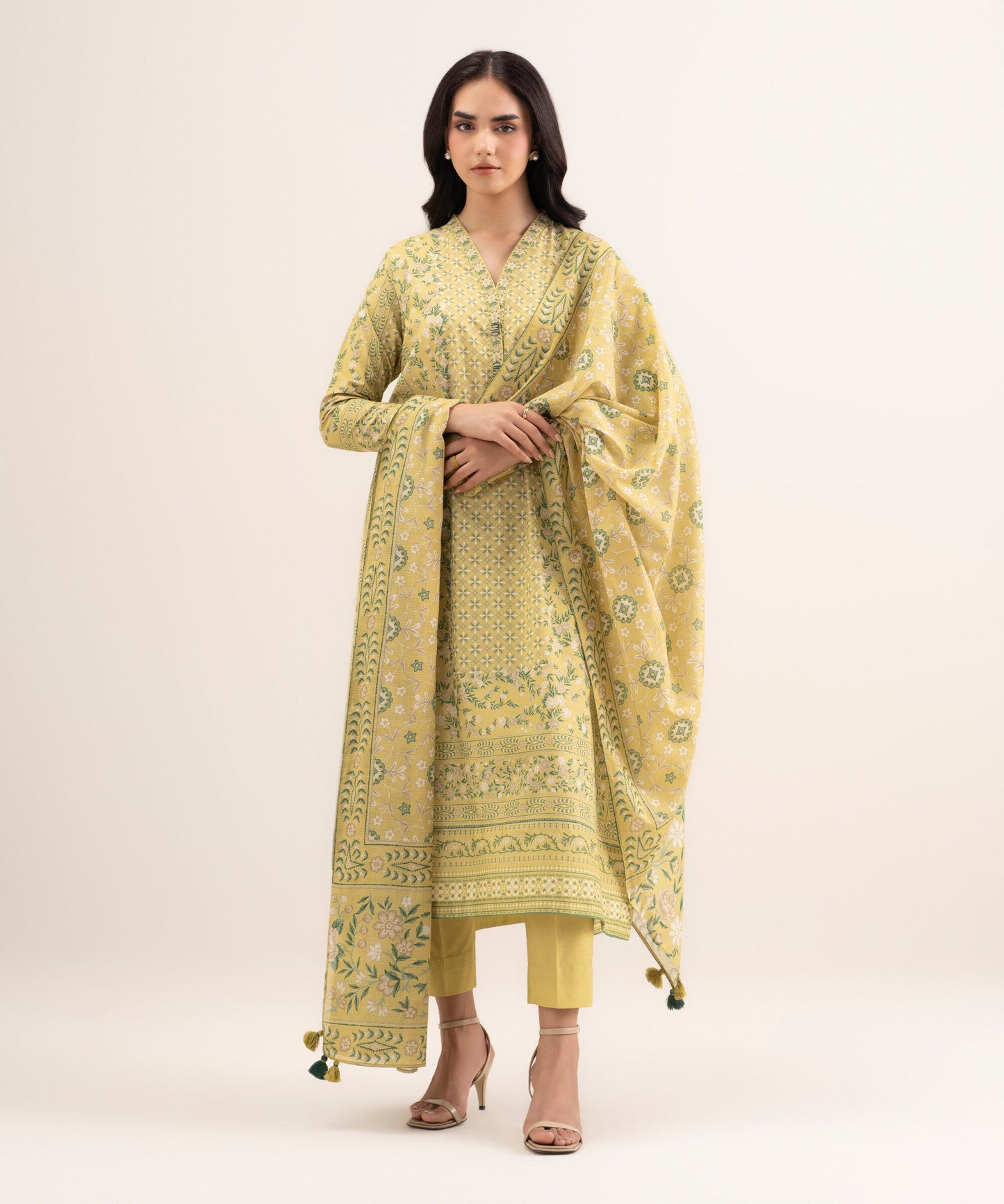 Sapphire Printed Lawn Three Piece Suit SP-LWN-YL012
