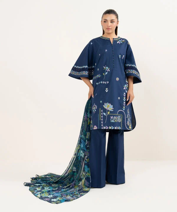 Sapphire Embrpidered Lawn Three Piece Suit SP-LWN-BLU018