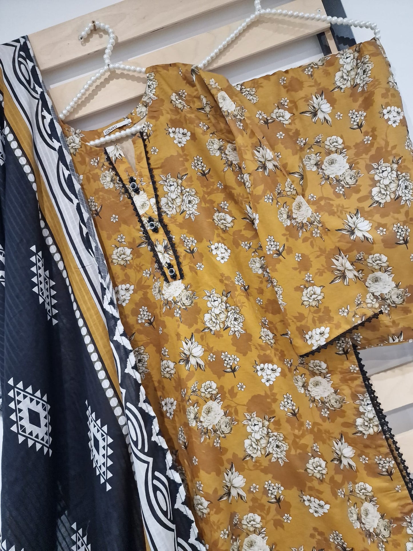 Shanaya Summer Lawn Suit Traditional Wear SHN-LWN-MST01