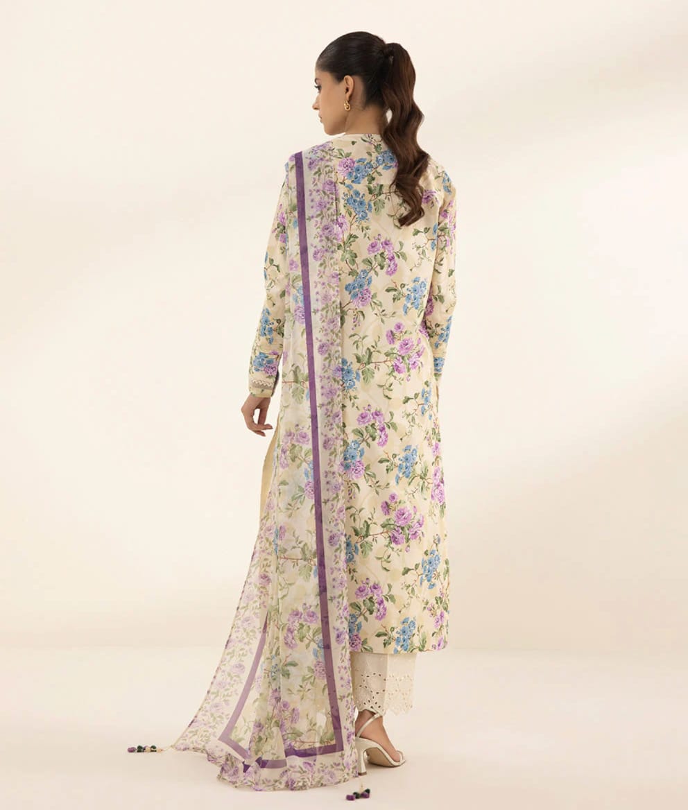 Sapphire Lawn Suit With Chifoon Dupatta SP-LWN-PNK03