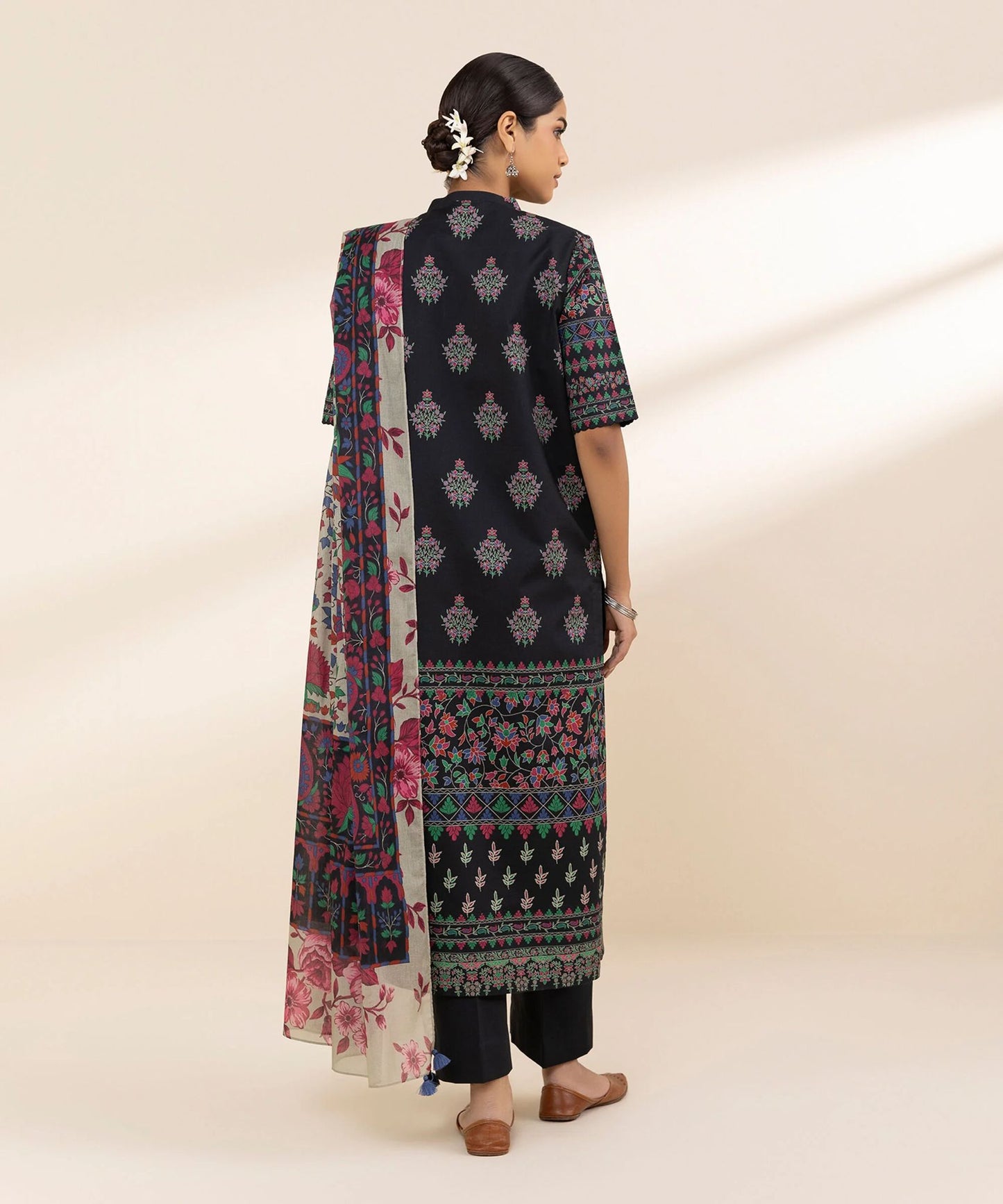 Sapphire Lawn Three Piece Suit SP-LWN-BLK015