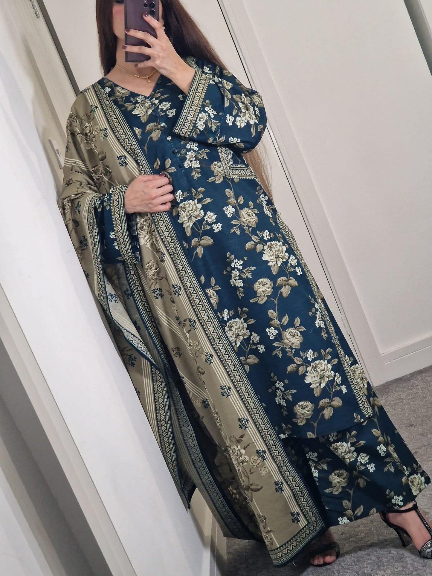 Uznau Khaddar Three Piece Suit UZ-KHD-GR06
